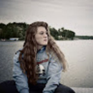 Meet your Posher, Eva